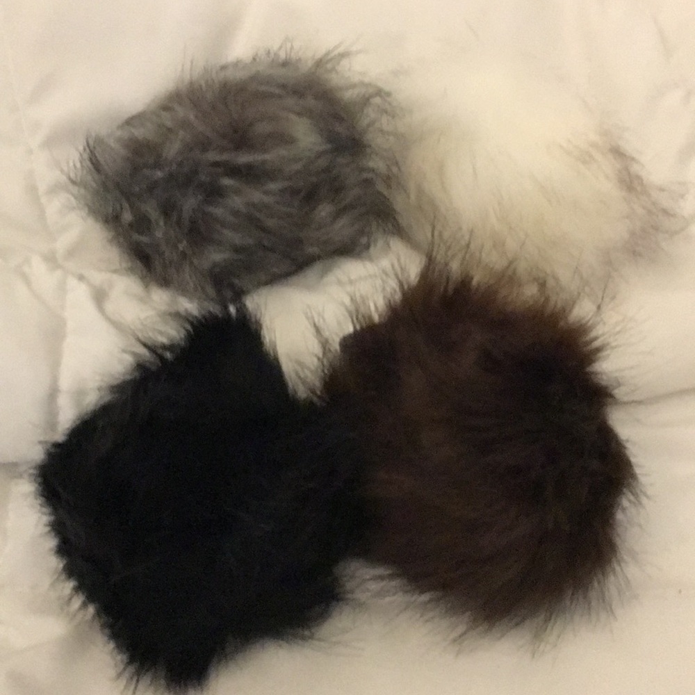 4/$13 Faux Fur Pom Pom